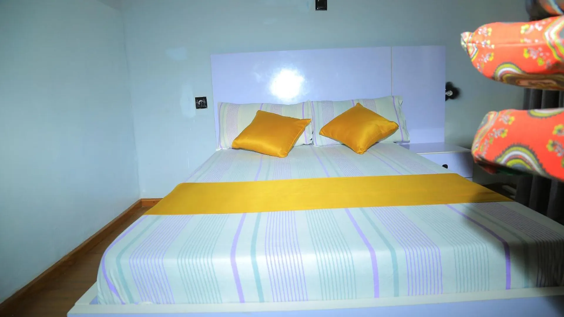 Apartment Cozy, Fun And Unique Appartemnr Addis Ababa
